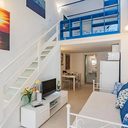 Apartment La Spiaggetta