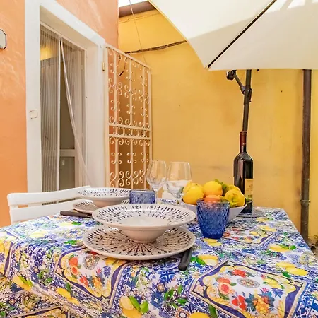 La Spiaggetta Apartment *